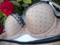 Art. 37: Conjunto Marcela Koury con lunares y detalle bordado. Tasa soft y cola less; en blanco y visón